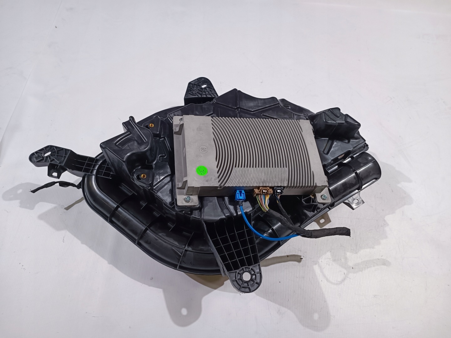 Subwoofer speaker amplifier bang & Olufsen Ford Explorer VI 2020