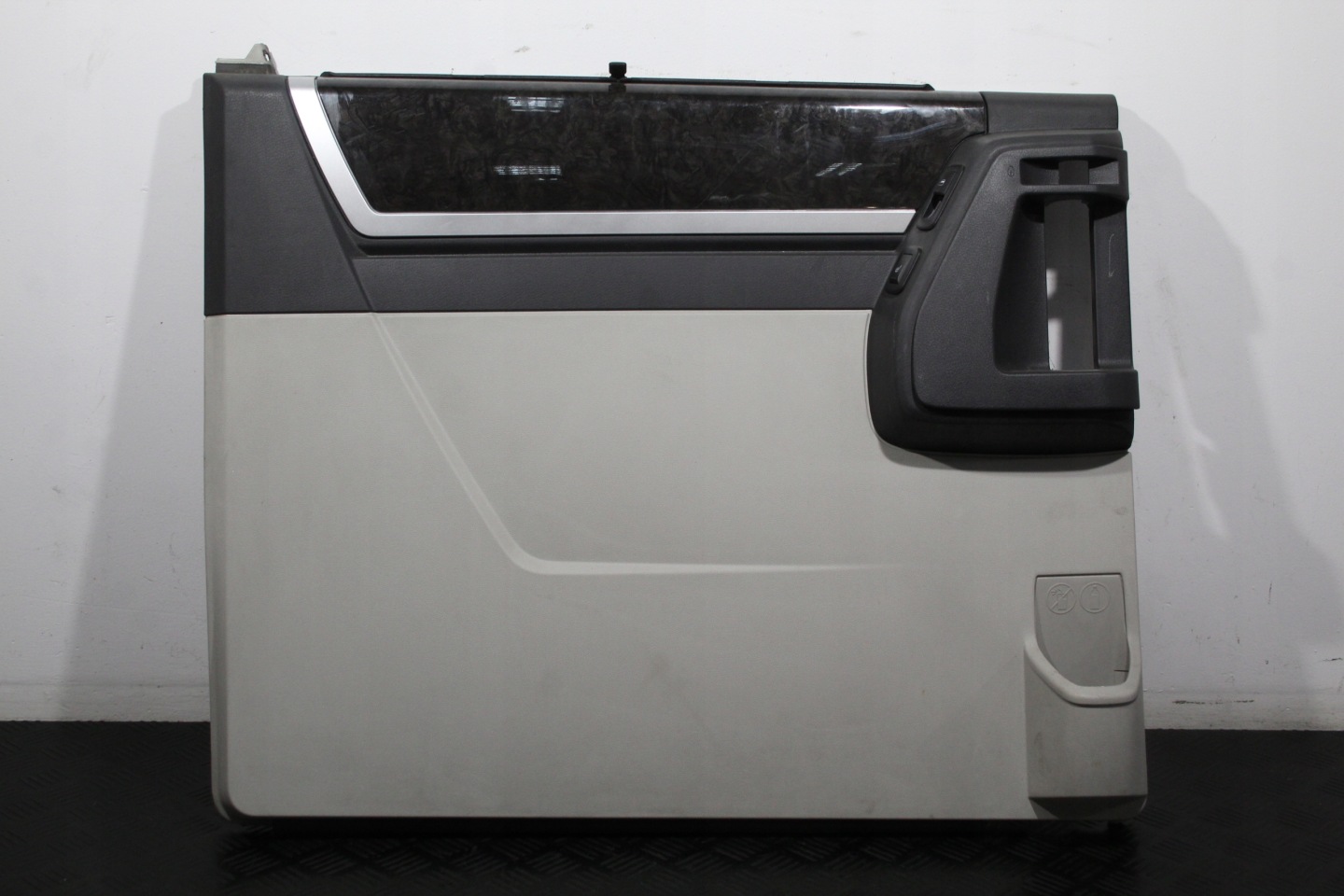 upholstery side door left rear part VOYAGER V 5