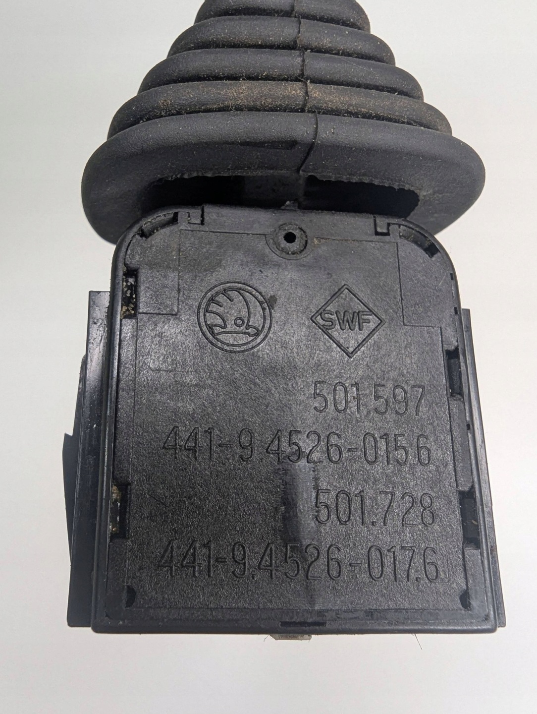 Bouton Indicateurs de direction Skoda Felicia 501597