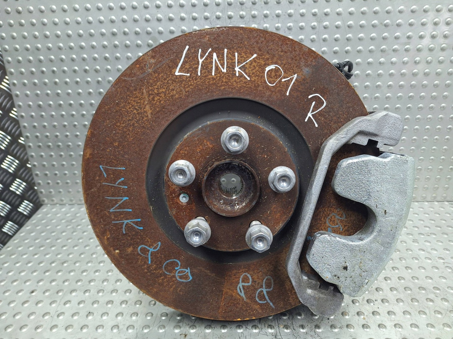 swing right front LYNK&CO 01 8888859598 caliper