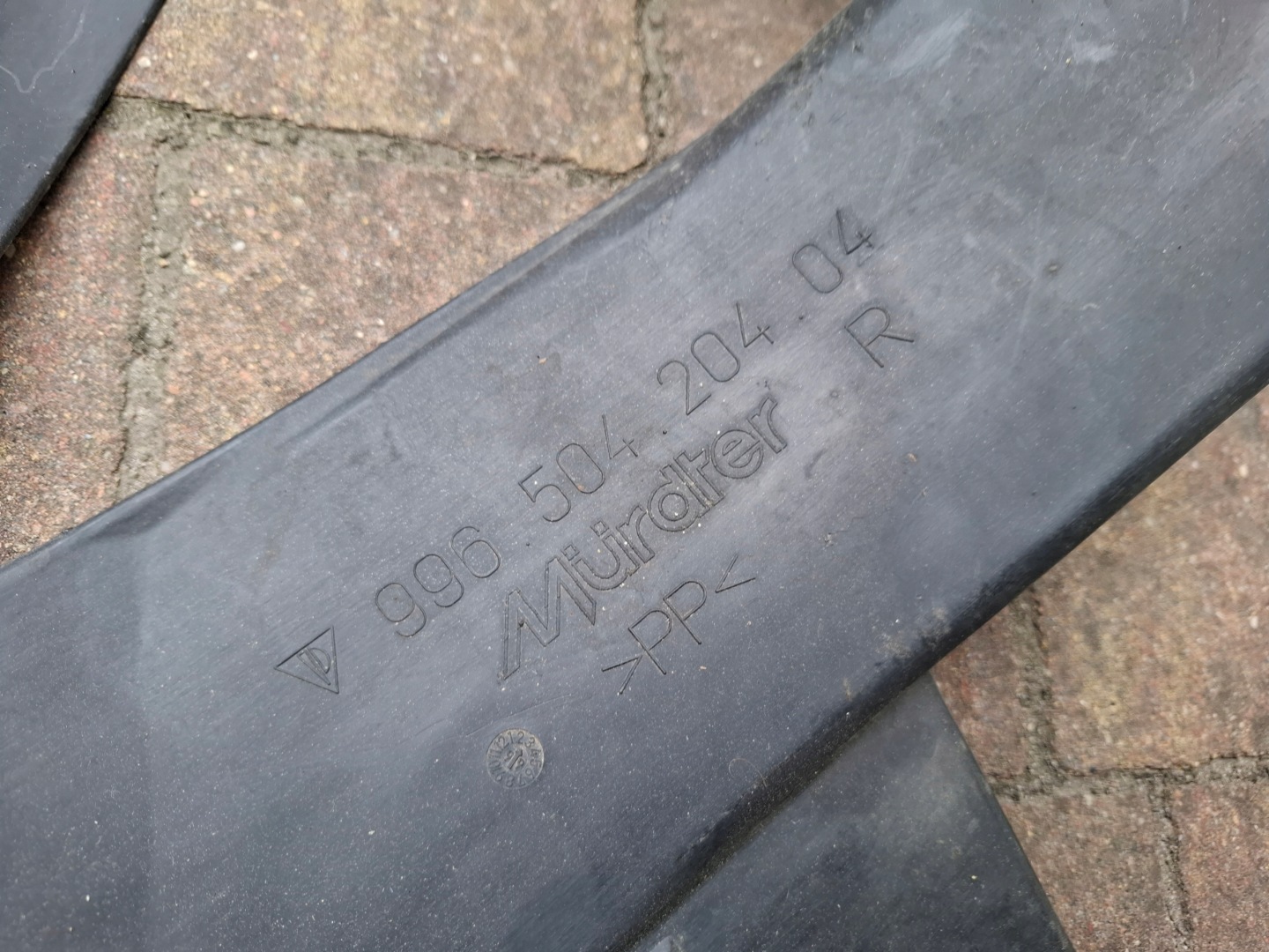 mudguard right PORSCHE 996 991 BOXSTER 99650420404