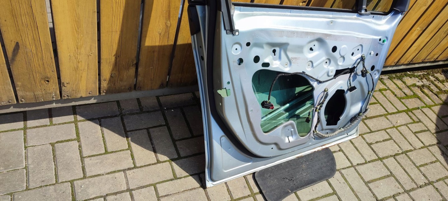 door front front left Opel Meriva B Z179