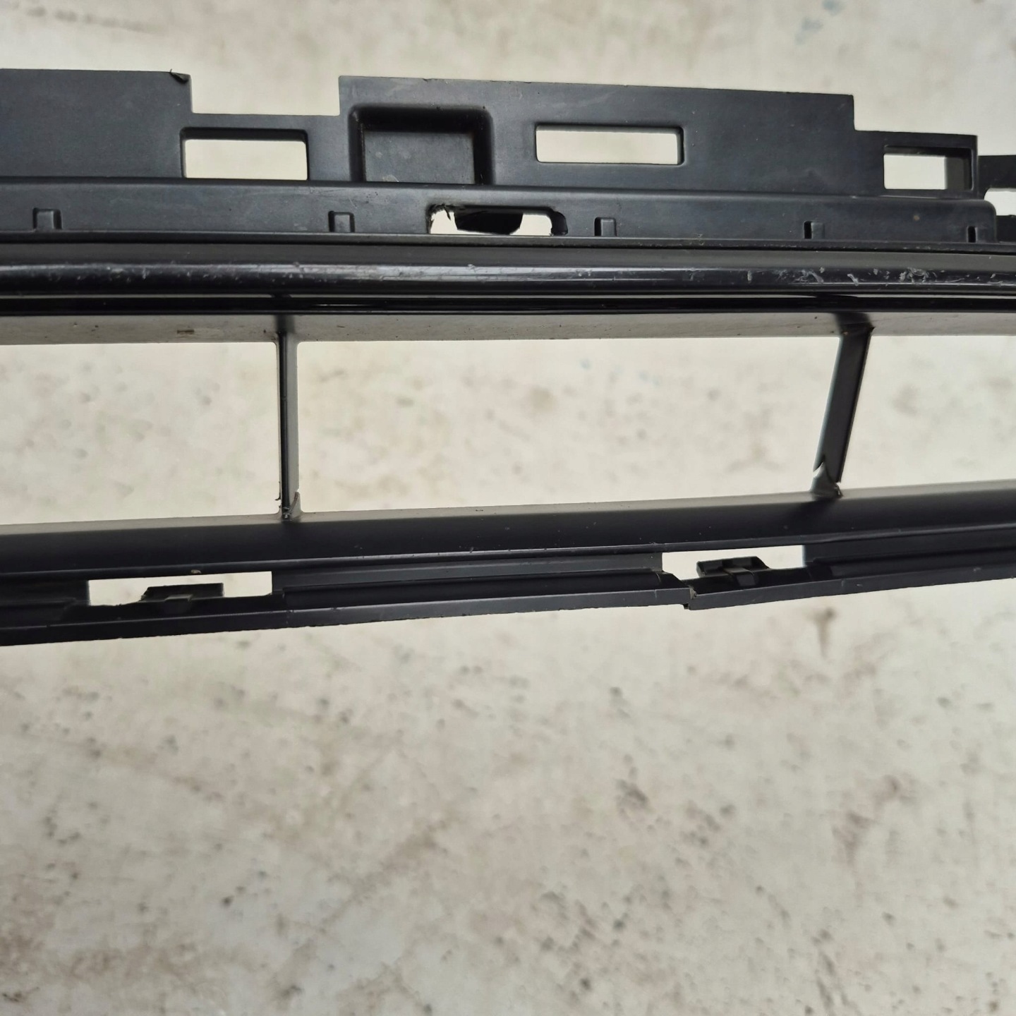 AUDI A5 B9 8W6 S-LINE 15- grid of a bumper central lower front 8W6807683A