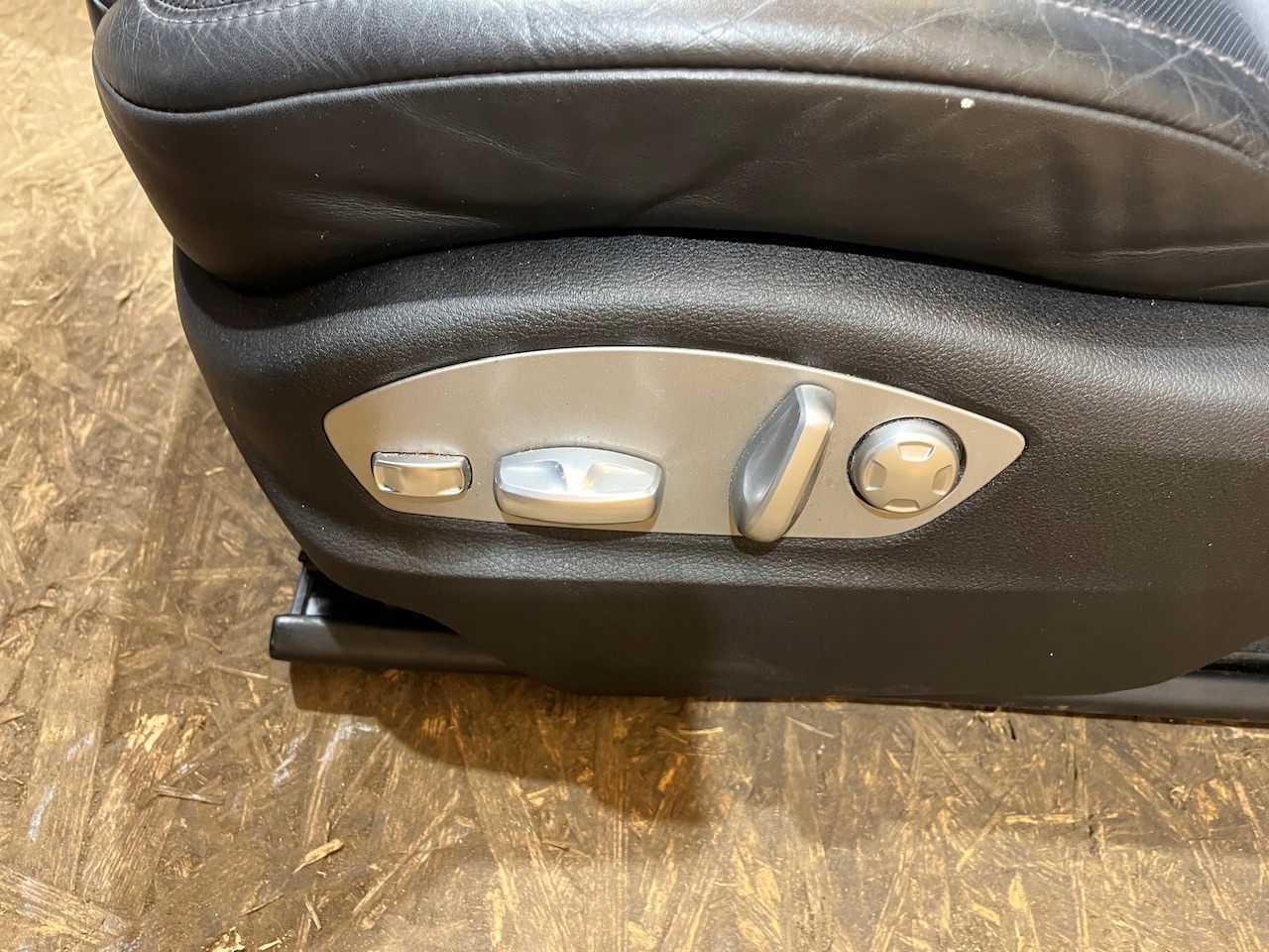 seats side TUNEL KPL. PORSCHE MACAN 1