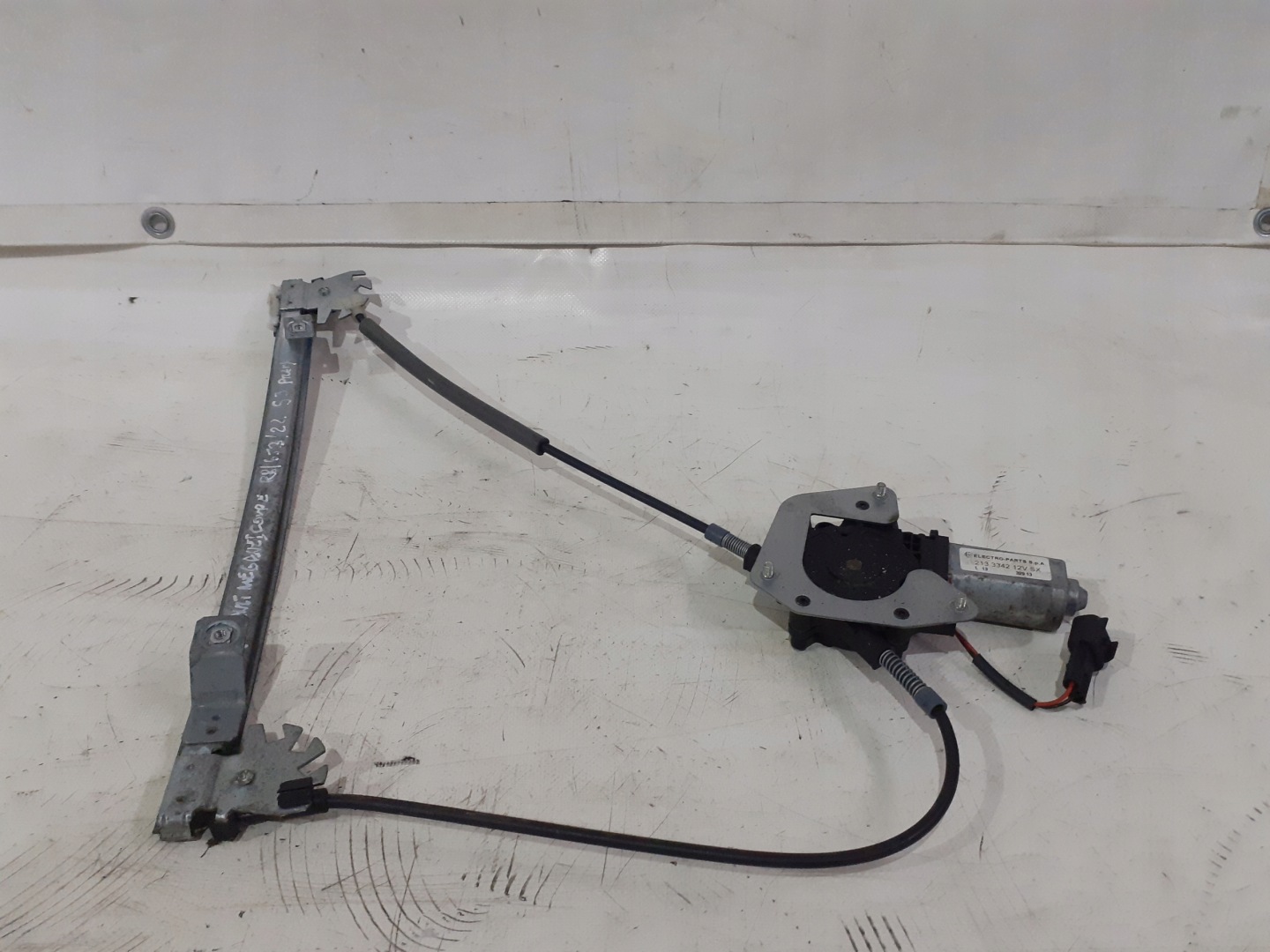 Renault Megane Coupe and lift window regulator right