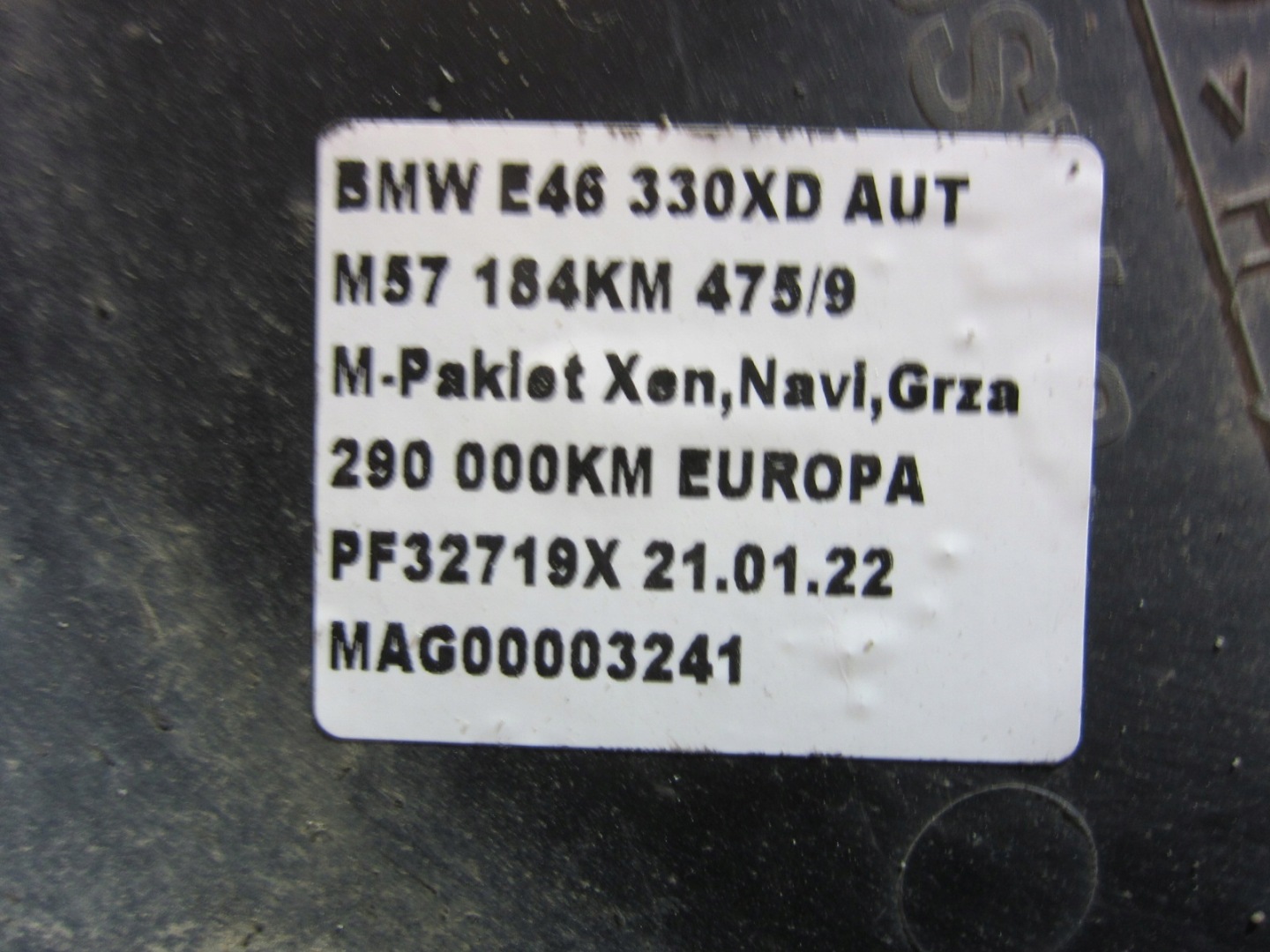 BMW E46 sedan mudguard right rear. cover 8203770