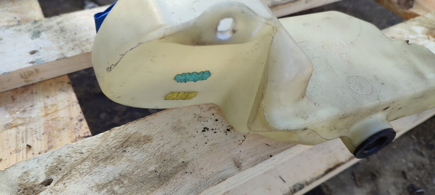spremnik gasa do mlaznice prozora AUDI A4 B6 8E0955453K