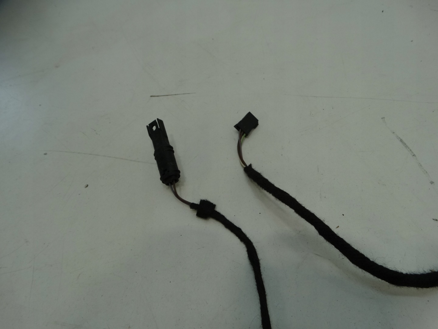 bundle door left front BMW F20 2013R. 9286187-01