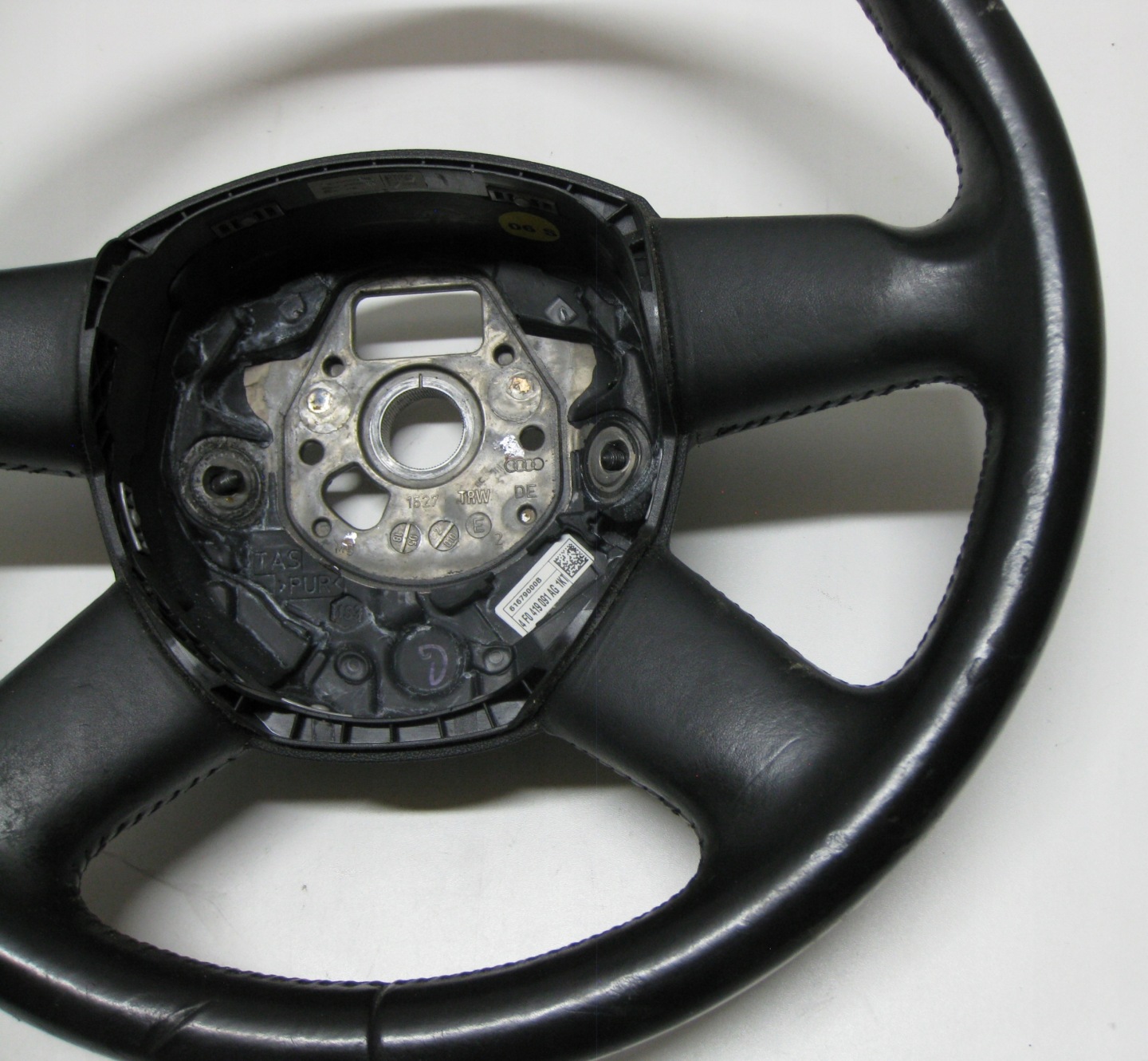 AUDI A6 C6 2.4 6V 05R lenkrad Leder 4F0419091AG