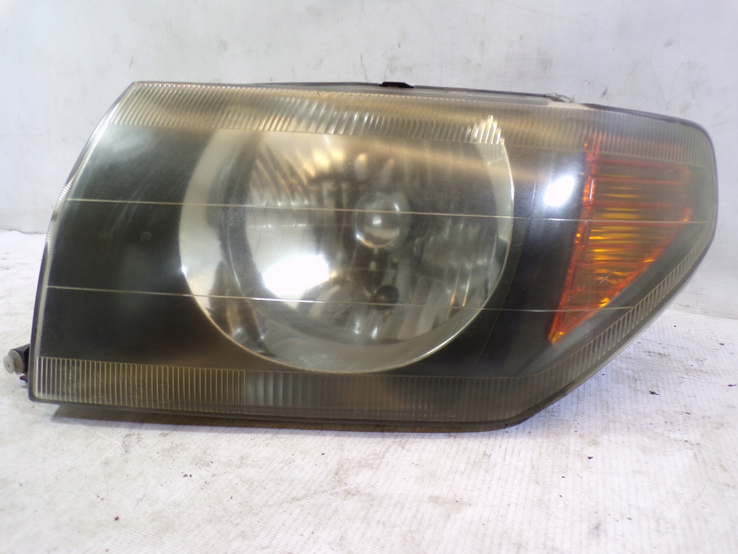 light front front left MITSUBISHI PININ (K1)