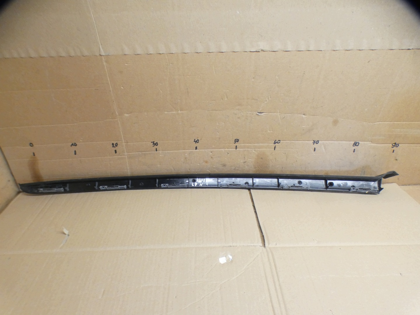 Peugeot 3008 II 2018 right left side moulding windows czolowej