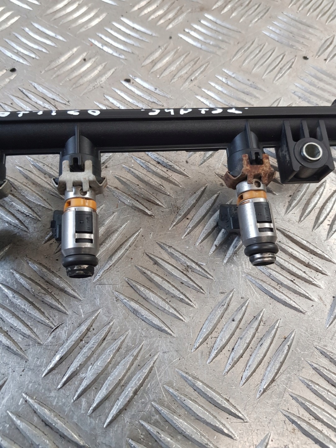Rampe injection Injecteurs CB261 FIAT PUNTO 1.4B 08R