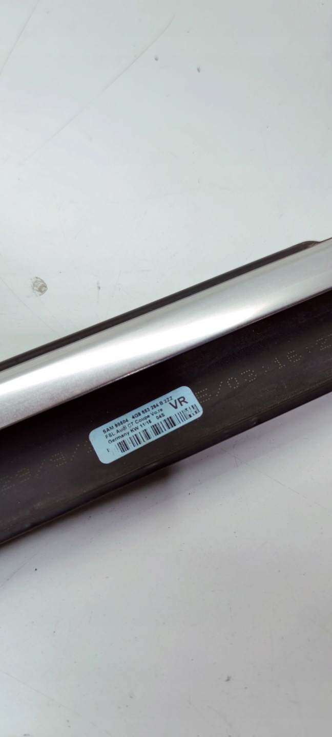 moulding dust SZYBE door right front AUDI A7 4G8853284B 2ZZ CHROM