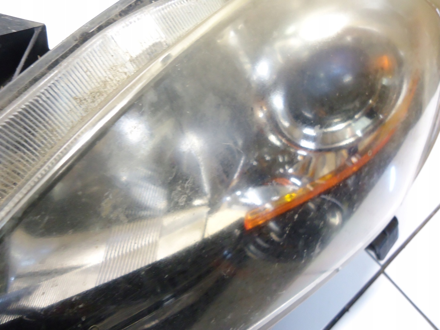 MAZDA 3 BL light left front BDG7-51040 UK