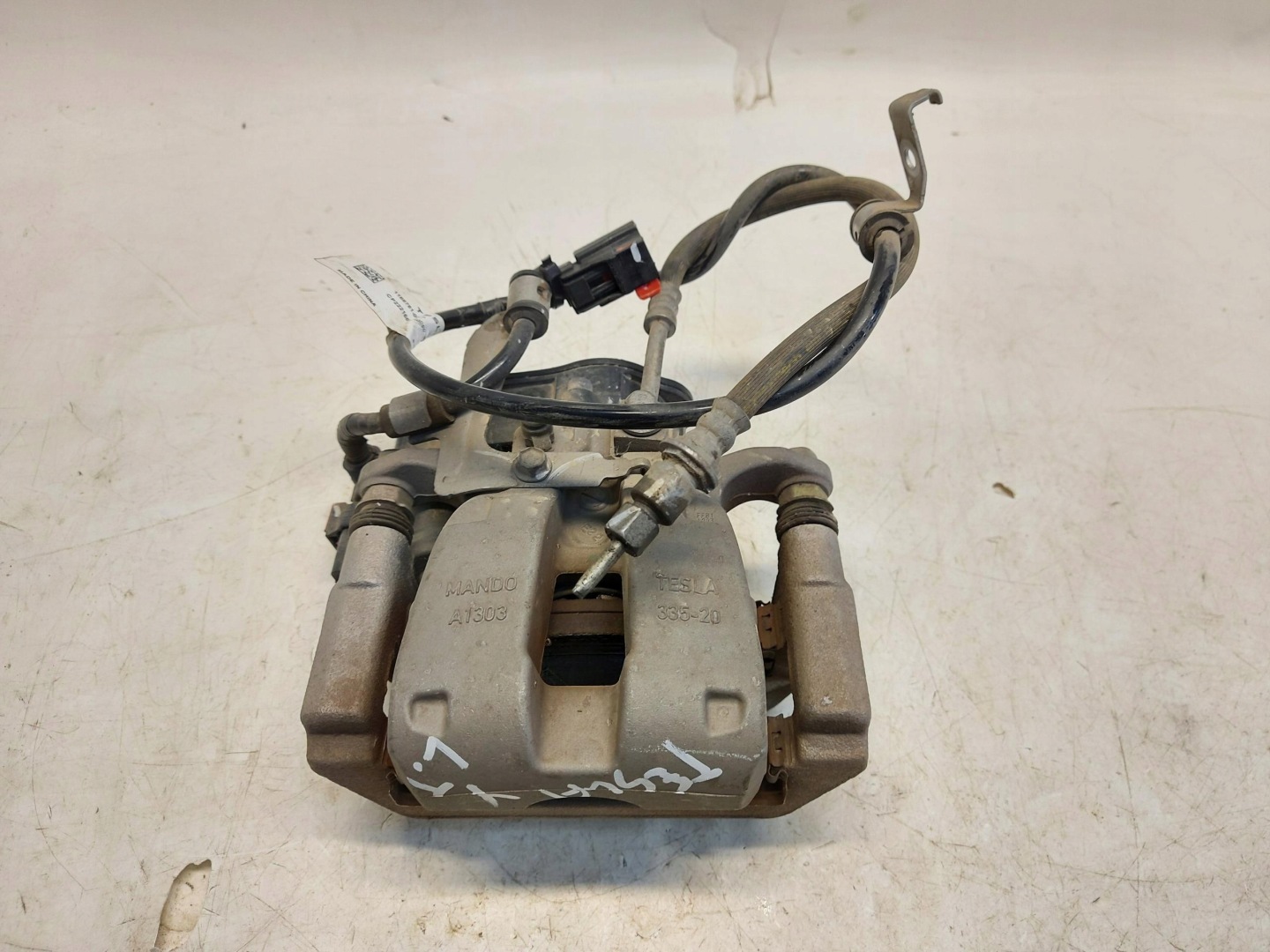 TESLA MODEL Y 2022r caliper brake left rear part 1188781-00-A