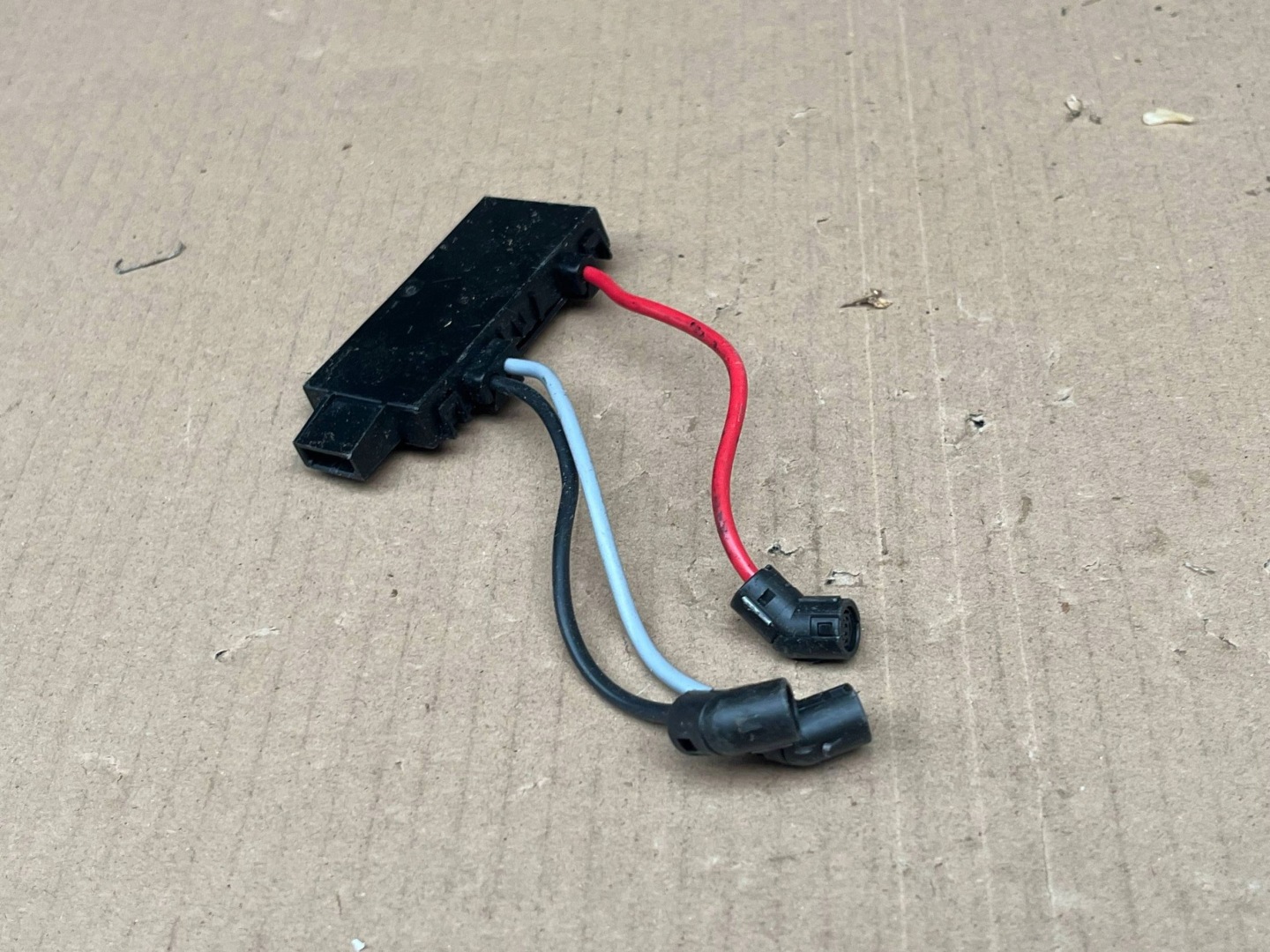 Original Sensor ruchu VW Audi Seat Skoda 5Q0951172C - !J