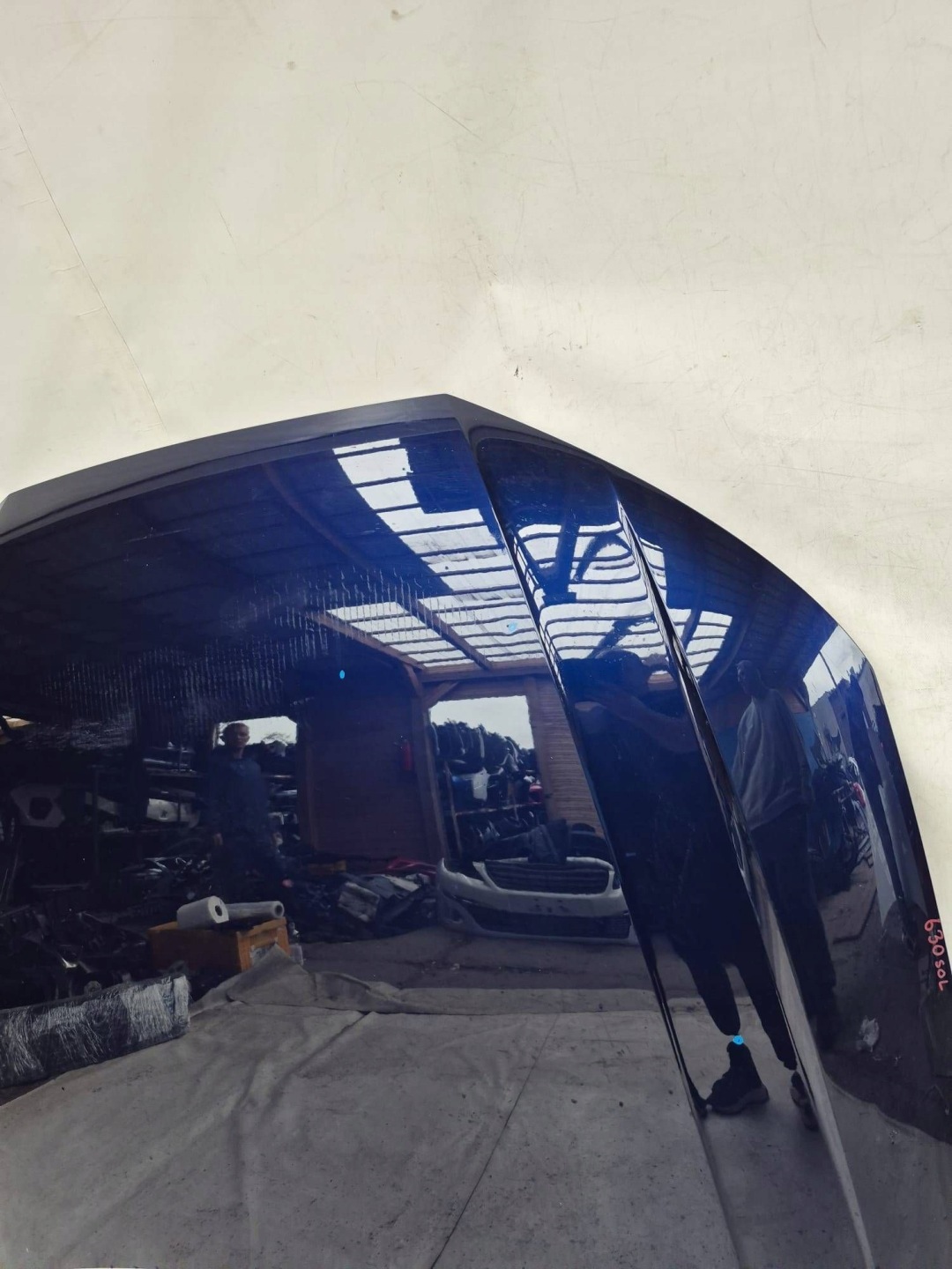 AUDI A4 B9 8W 15- Capot B.LADNA