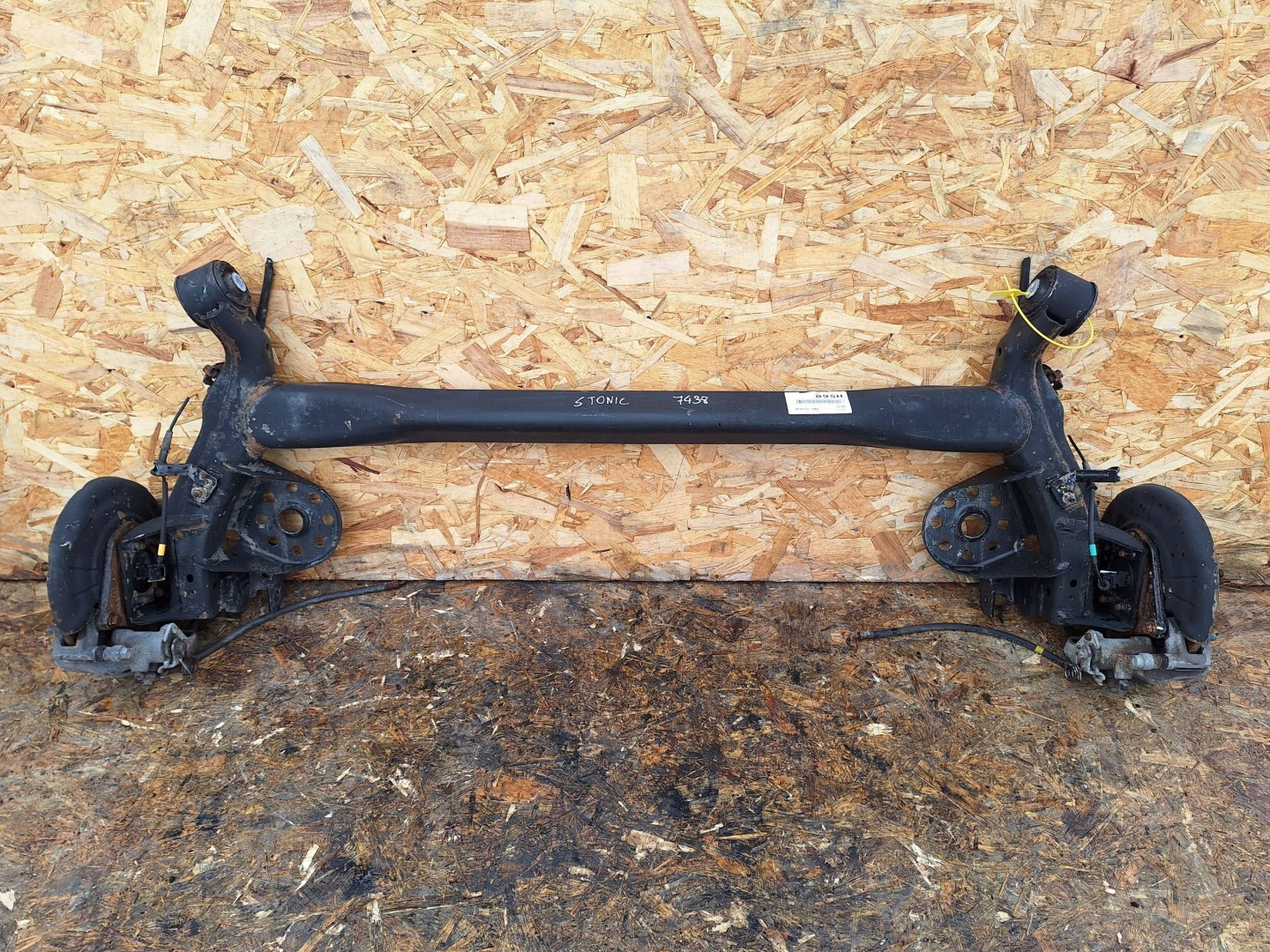 axis rear part suspension beam KIA STONIC 17- discs