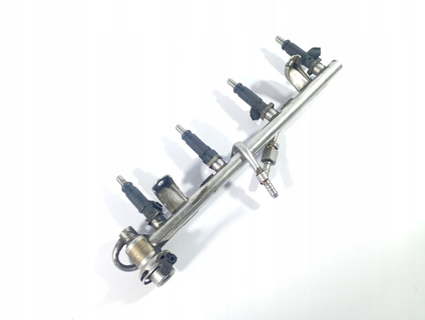 Rampe injection OE 05813368 Audi A4 B6 00-06