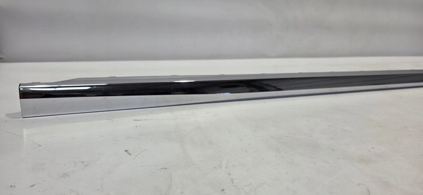 lišta pravá PRAHU LEXUS LS 18- originál 75857-50010