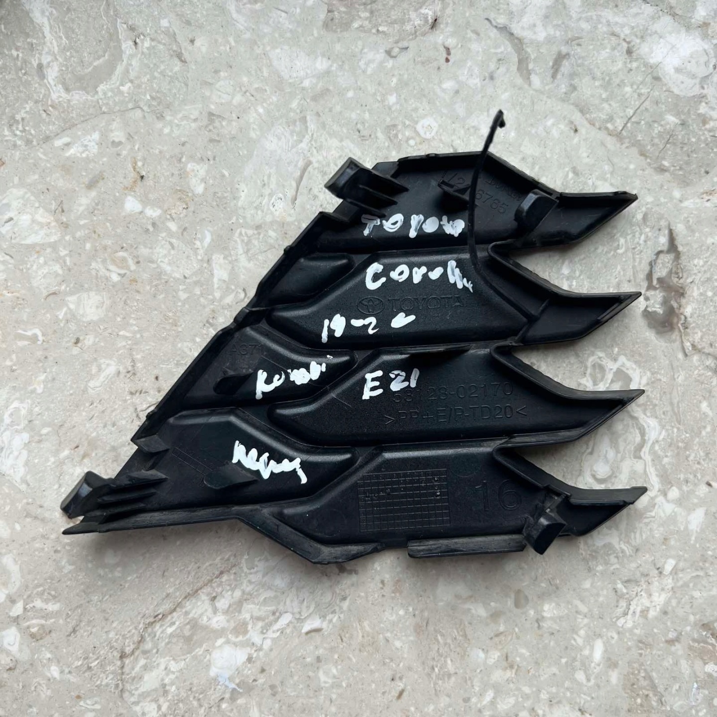 TOYOTA COROLLA E21 KOMBI spoiler bumper front 53128-02170