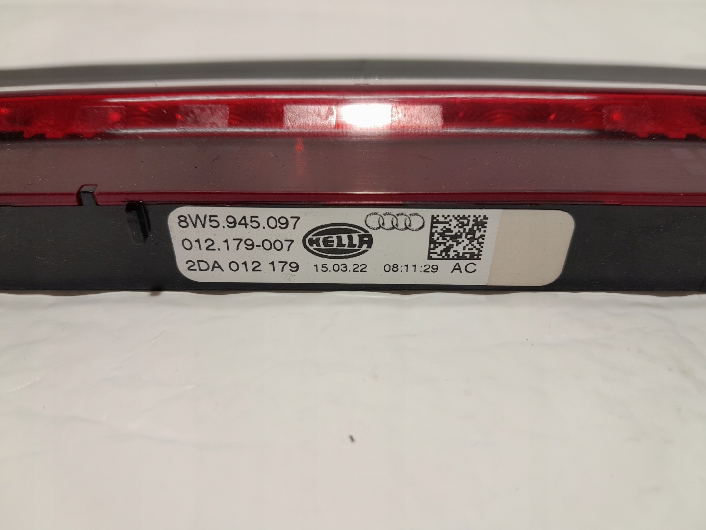 AUDI A4 B9 LIFT light STOP 8W5945097