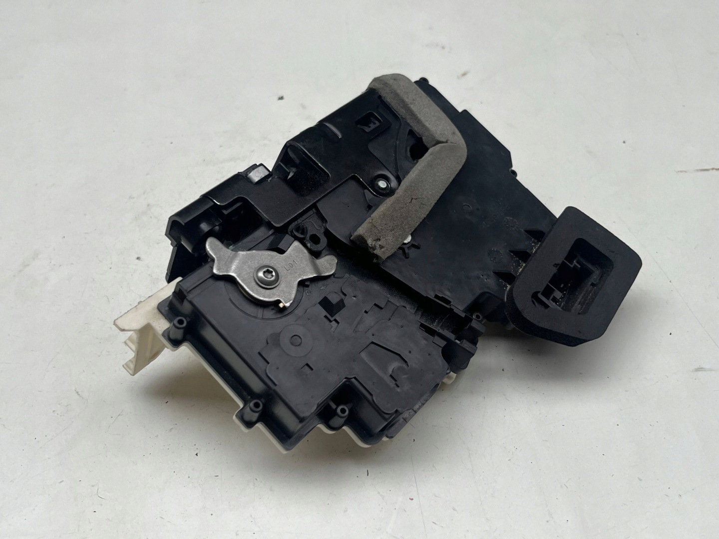 AUDI A6 A7 C8 lock door left front 4K1837015H @M/10