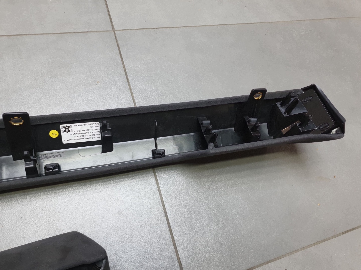 Audi SQ6 e-tron decorative trim of the dashboard dashboard 85H853190R
