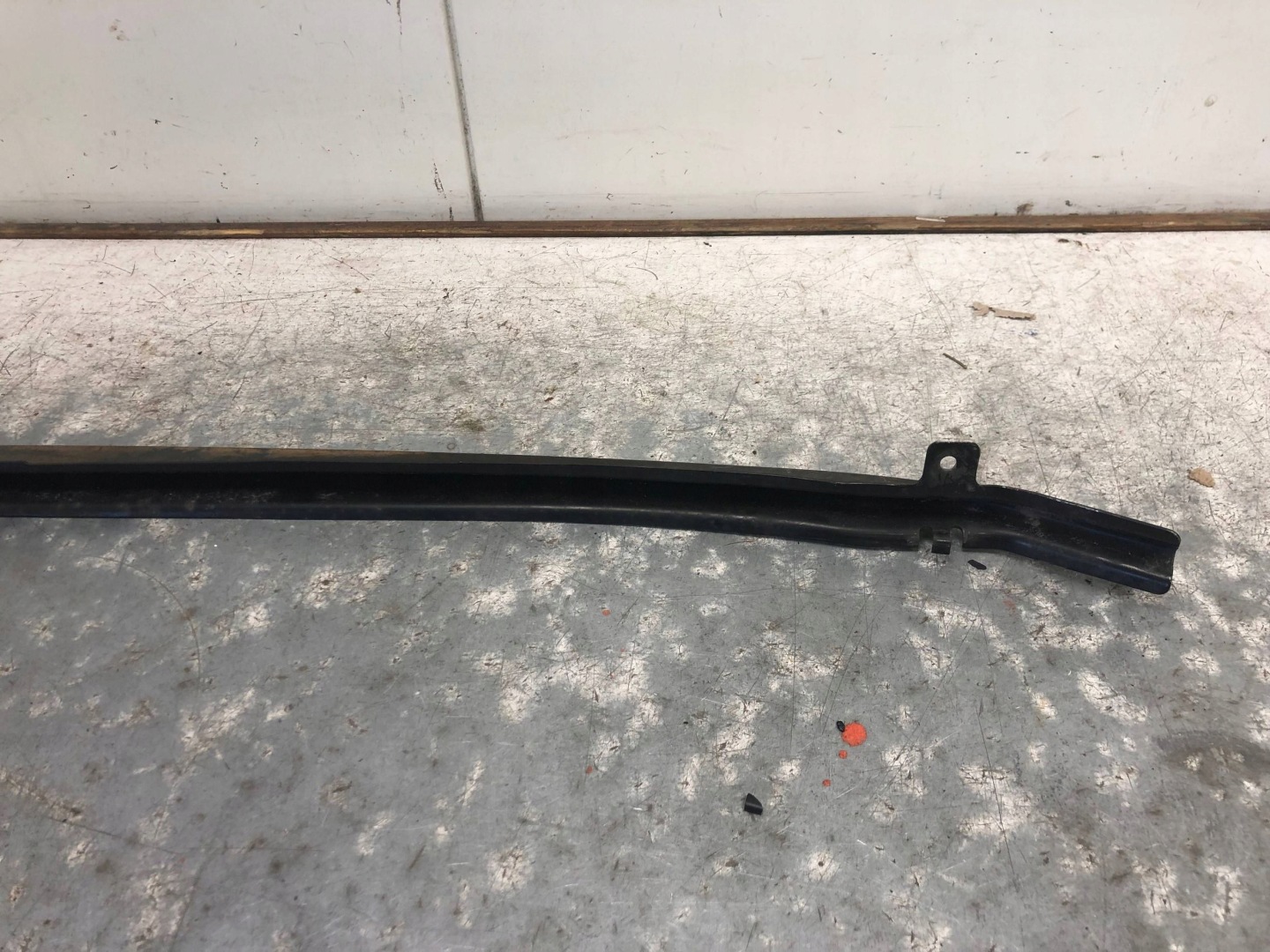pillar siders of a bumper front VW PASSAT B8 3G0807651B