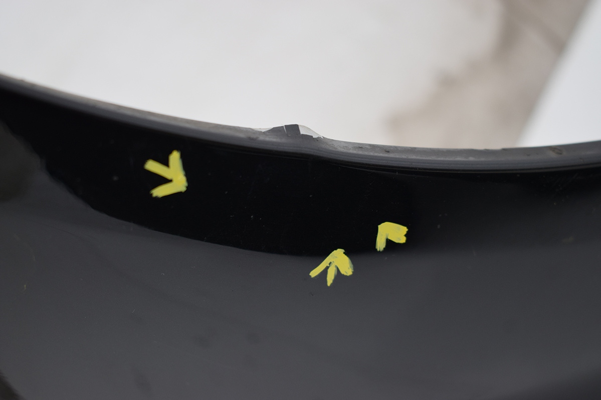 fender front front right MERCEDES C W204 C197