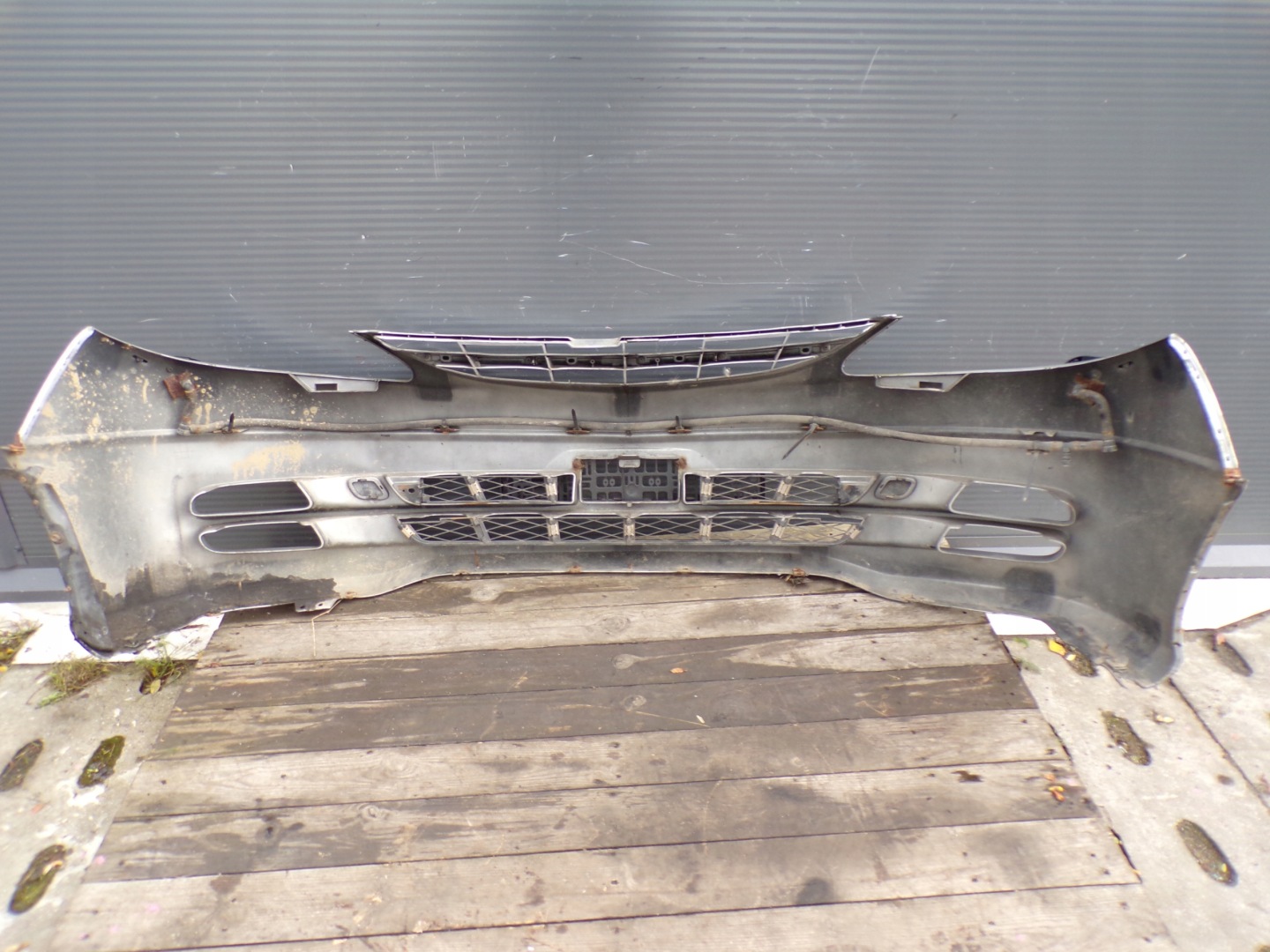front bumper front TOYOTA PREVIA 2 II washers