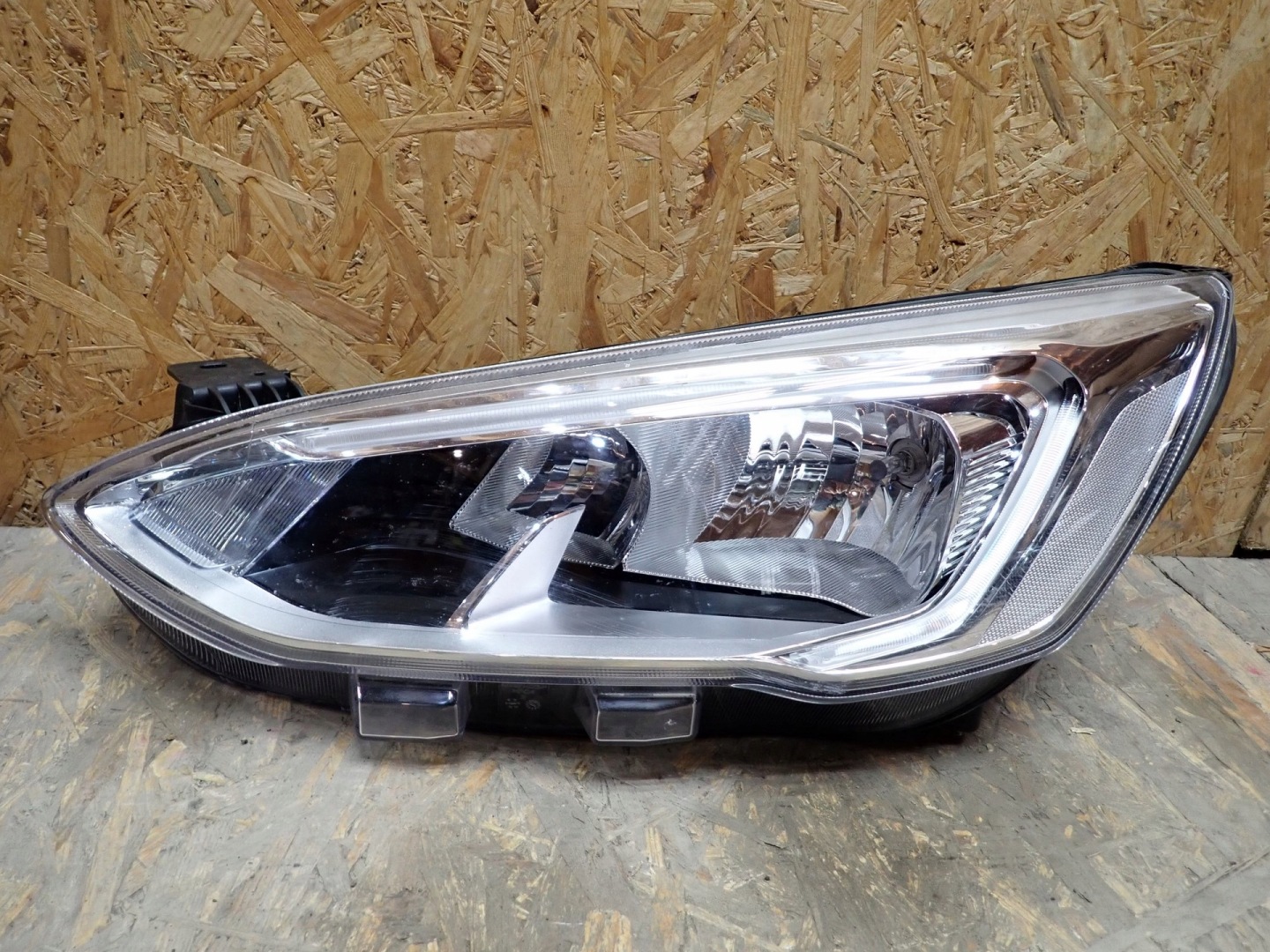 light left REFLEKTOR left FORD FOCUS MK4 IV 2018-2022R JX7B-13W030-AE