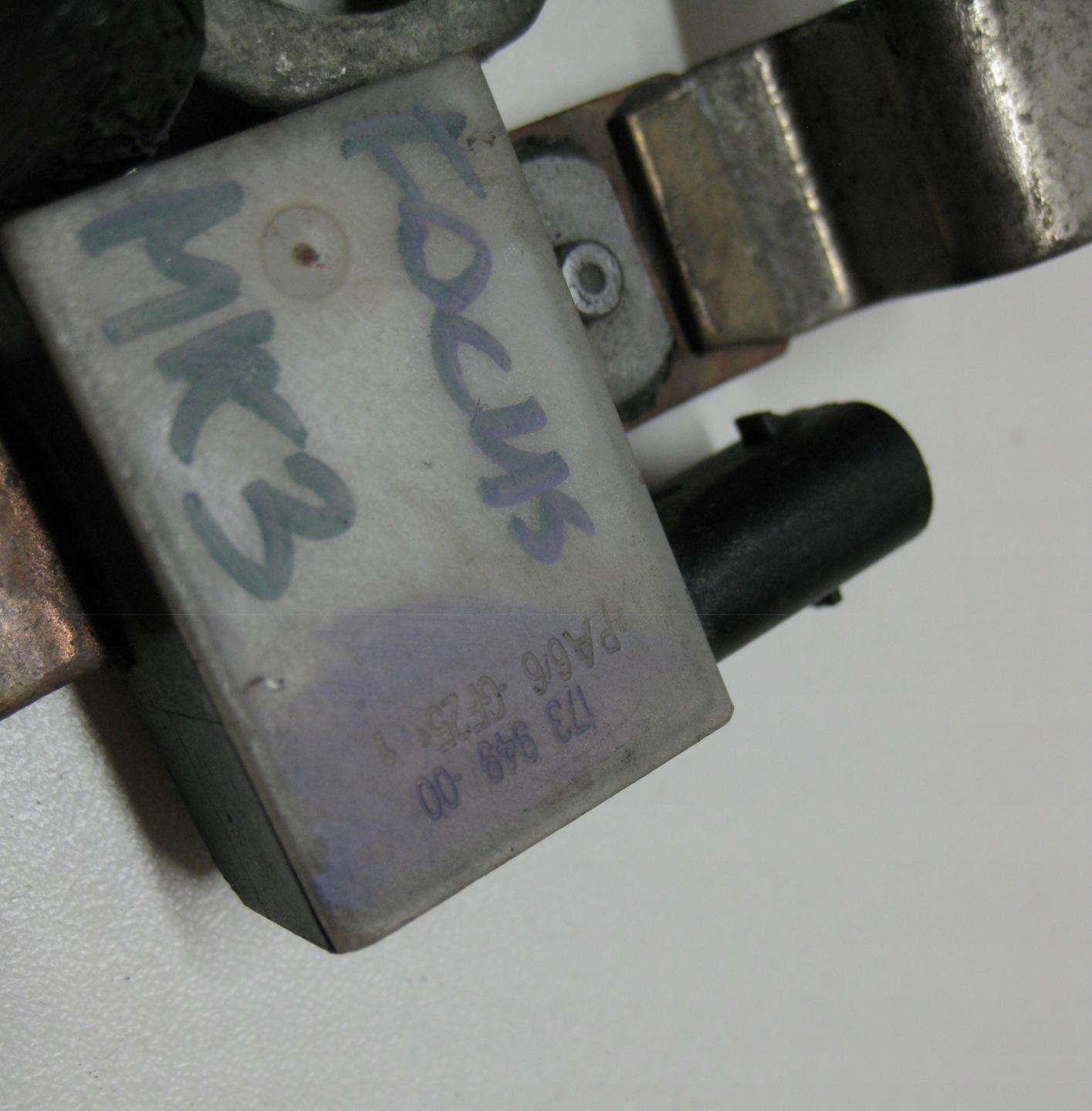 FORD FOCUS MK3 schlauch batteriemanagement sensor AG9N10C679DB