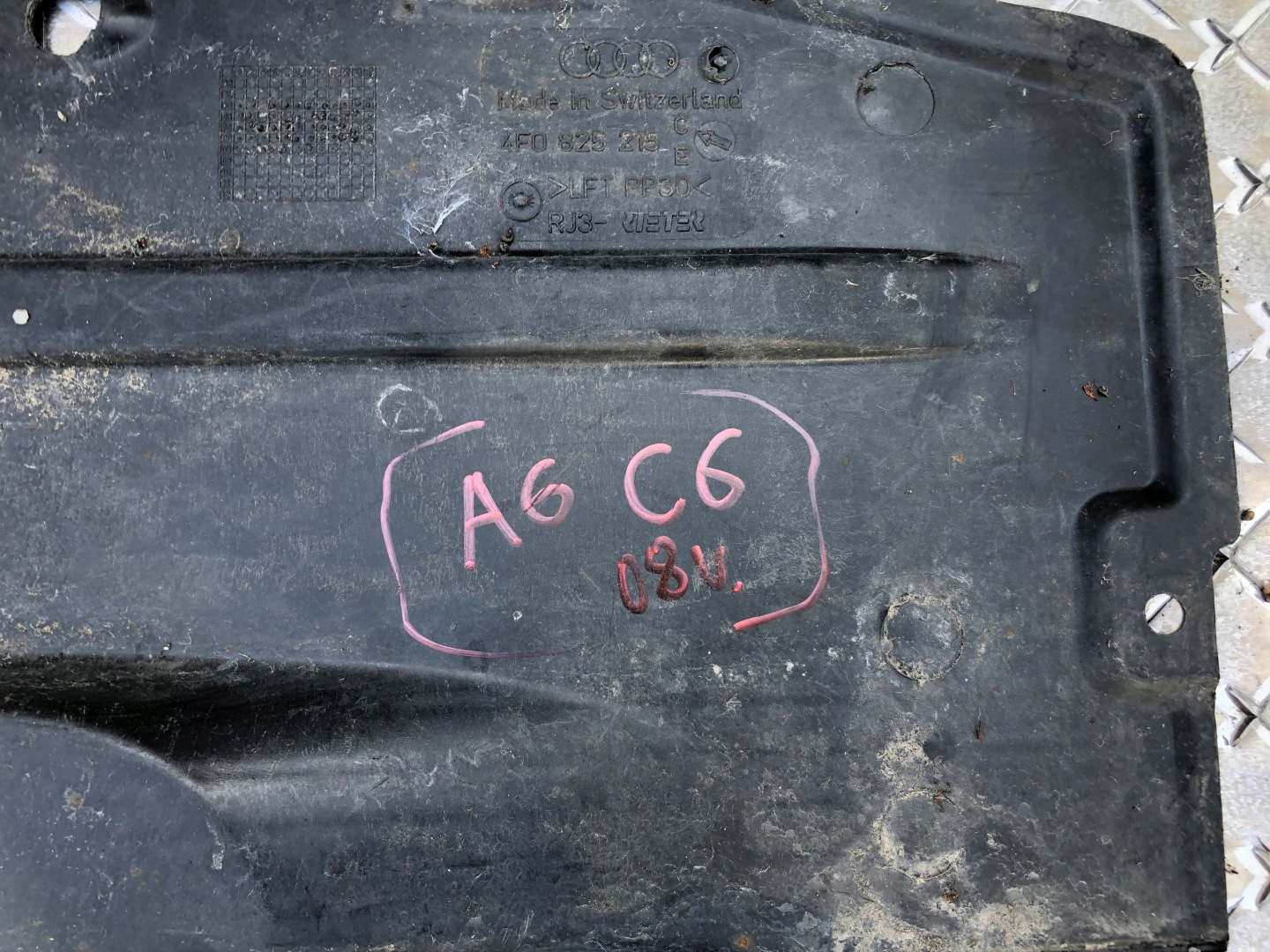 Blende Abdeckung Unterfahrschutz links AUDI A6 C6 4F0825215C
