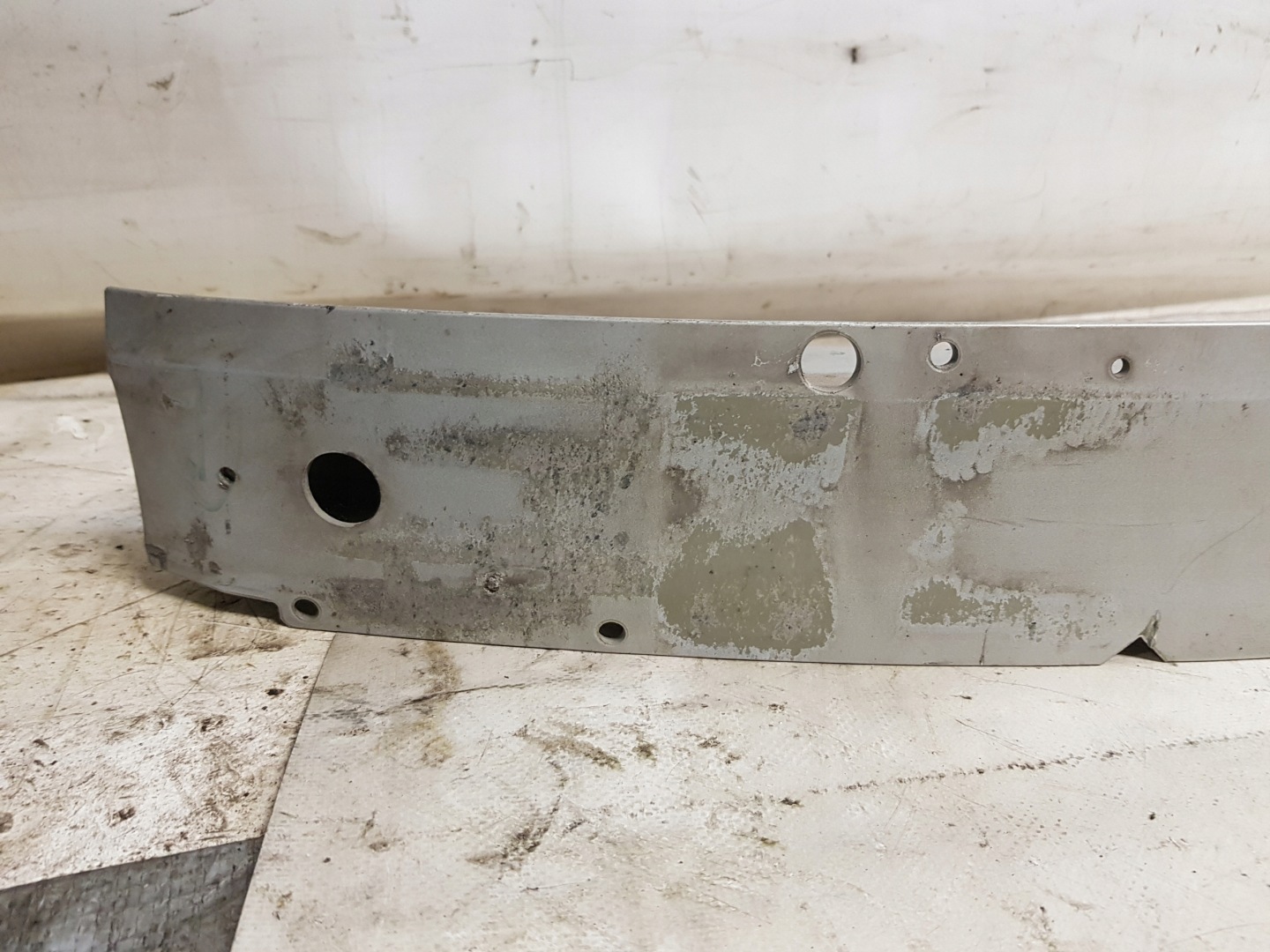 bumper support front OPEL ZAFIRA B 1.9 CDTI 24460537