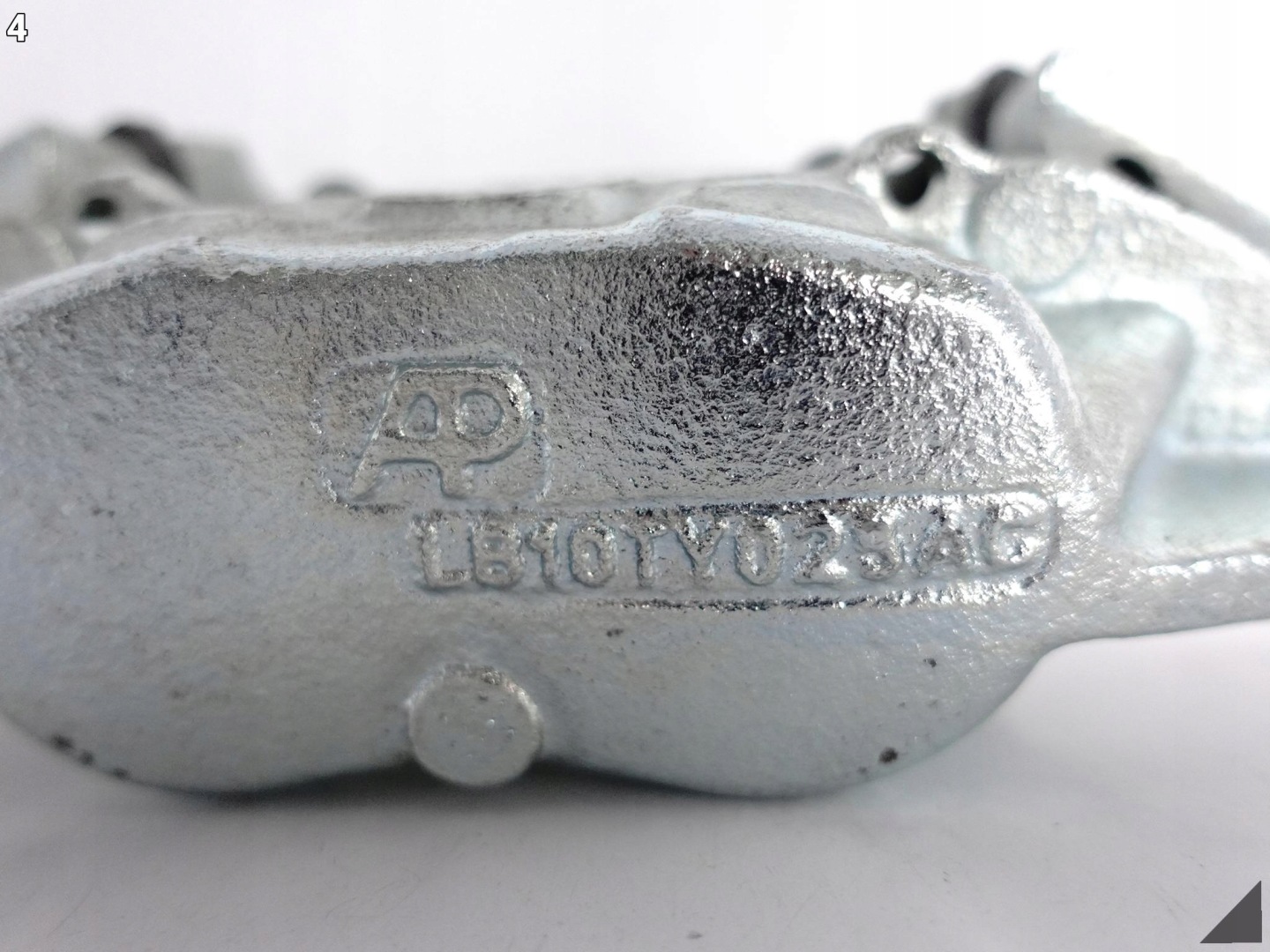 LAND ROVER DEFENDER 87-16 caliper brake right front new original