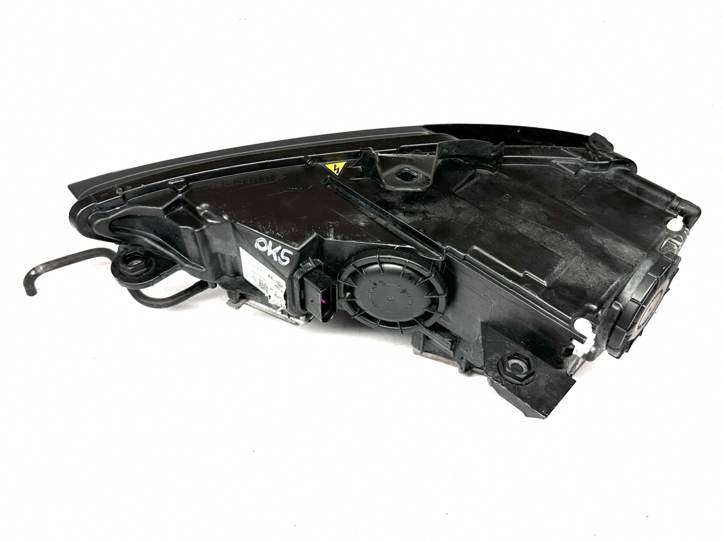 AUDI A3 S3 8V REFLEKTOR light right front BIXENON LED PRZEDLIFT