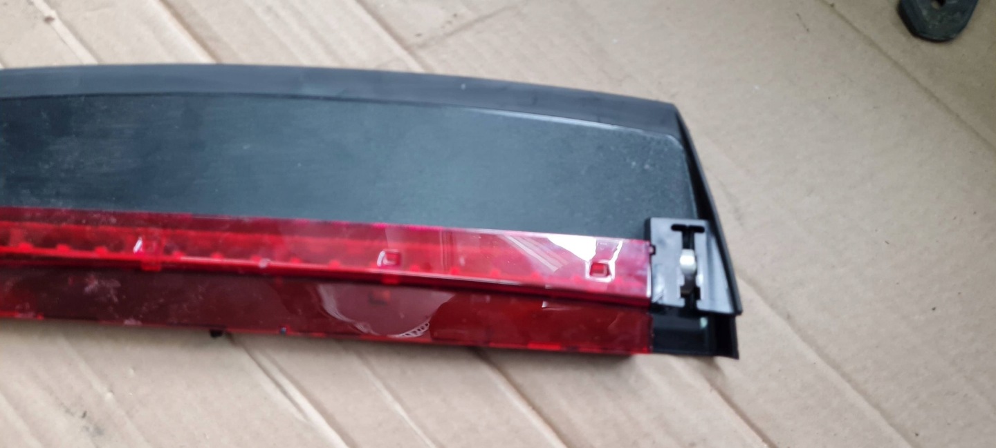 A6 C8 4K TRZECIE light STOP STOPU sedan 4K5945097