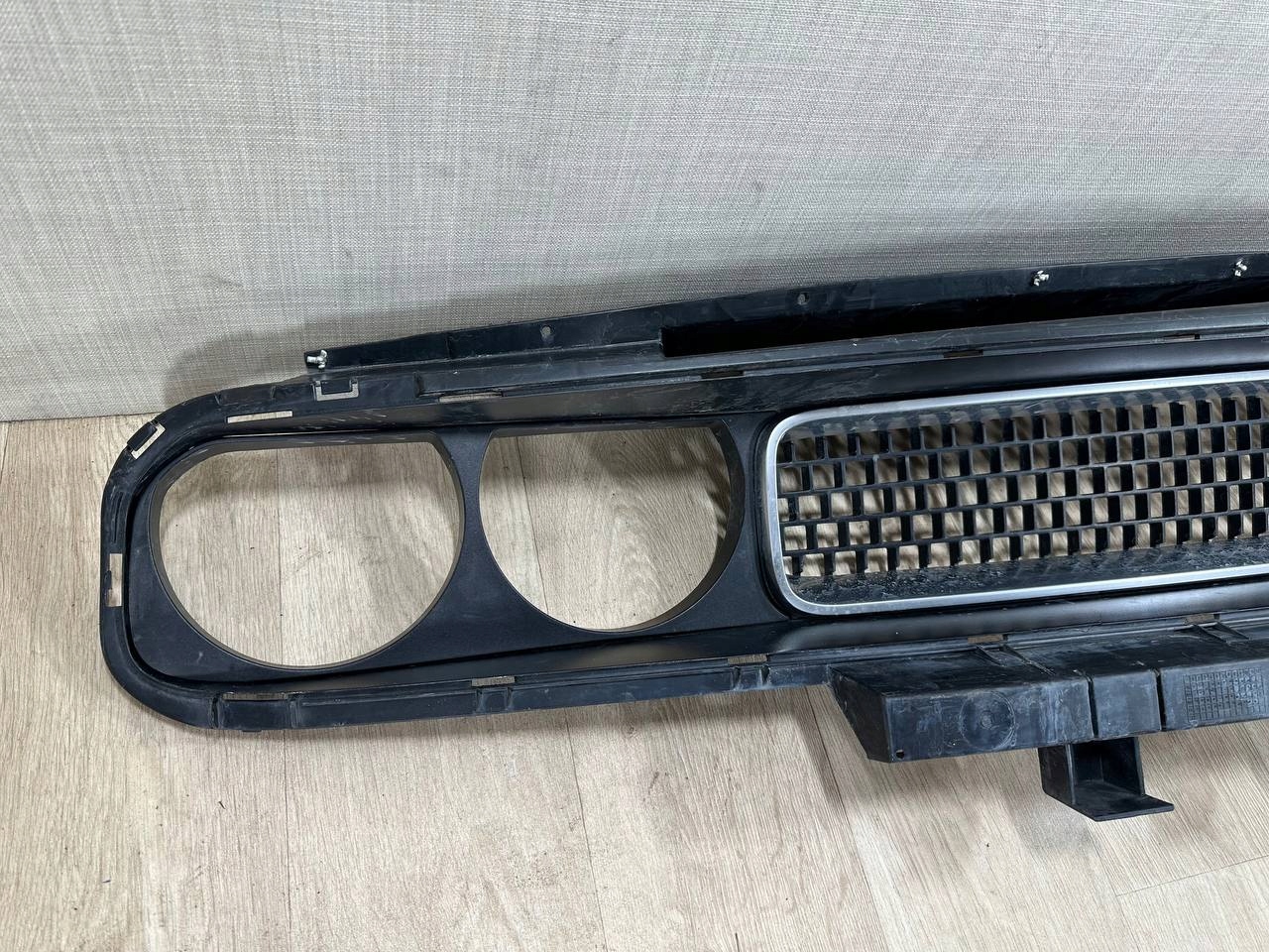 DODGE CHALLENGER III 2008 - 2014 Grill Grill LC22104AA
