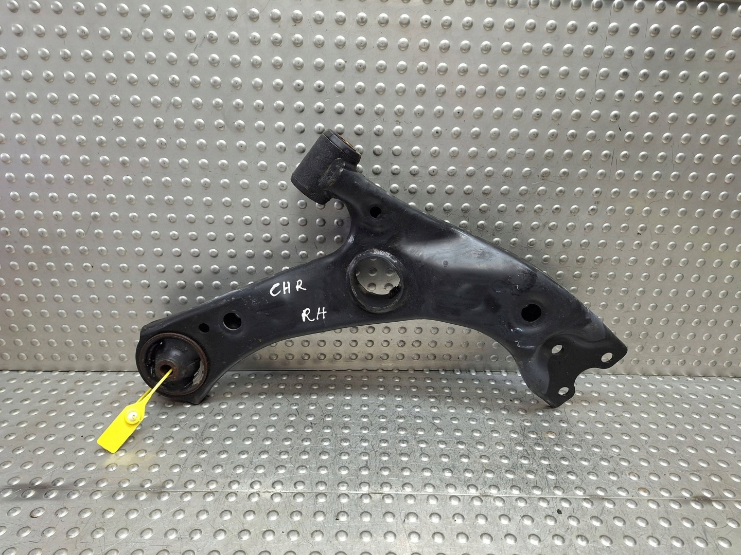 arm right front TOYOTA CHR C-HR 16-23