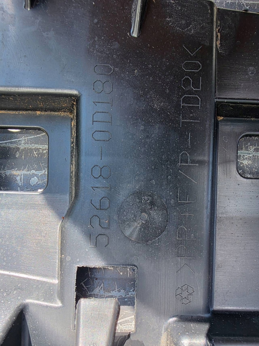 cover below front bumper front Toyota Yaris Cross 526180D180