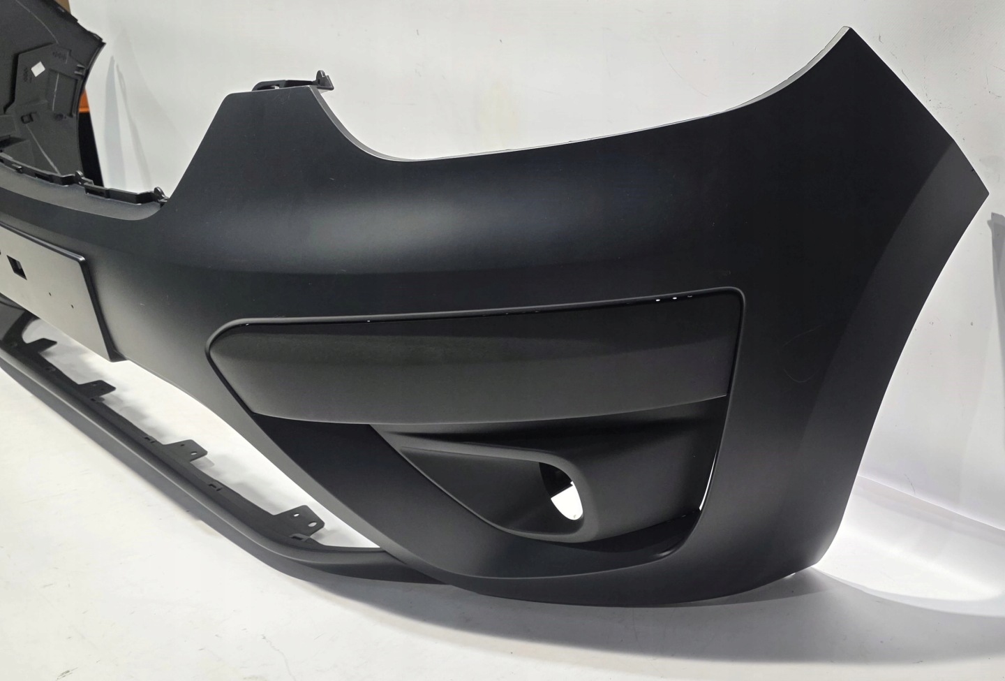 front bumper RENAULT EXPRESS 21- new original 620220594R
