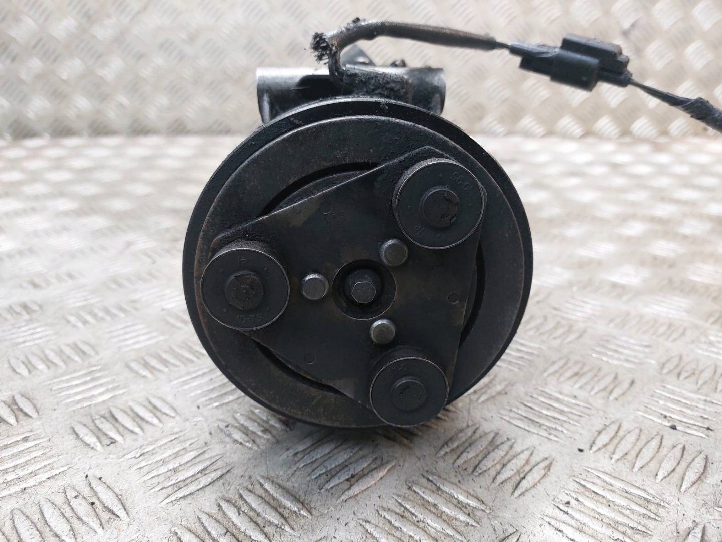 compressor compressor; of the air conditioning FORD C-MAX and 1.6 TDCI