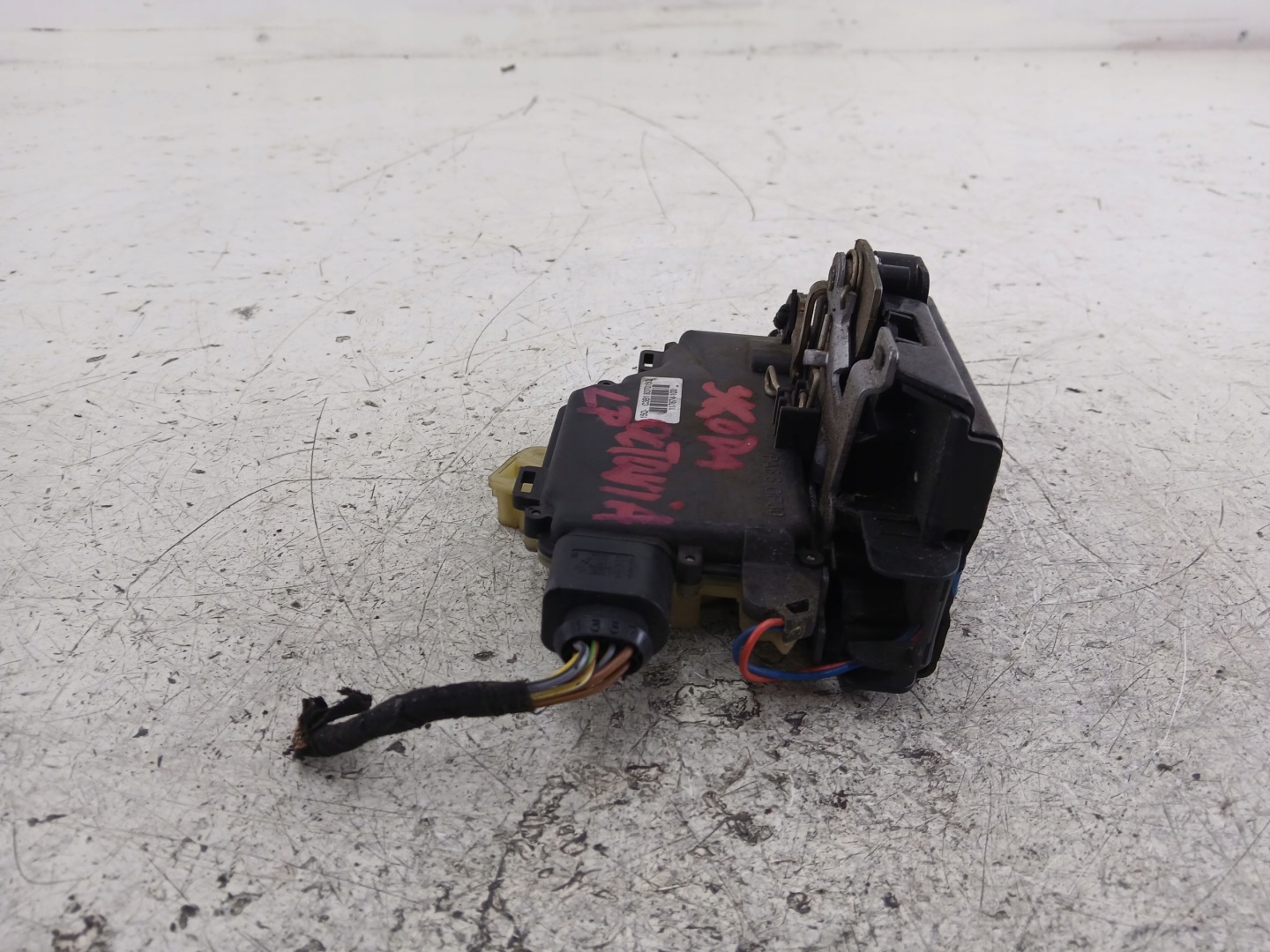 VW PASSAT B5 SKODA OCTAVIA and lock door left front 3B1837015Q