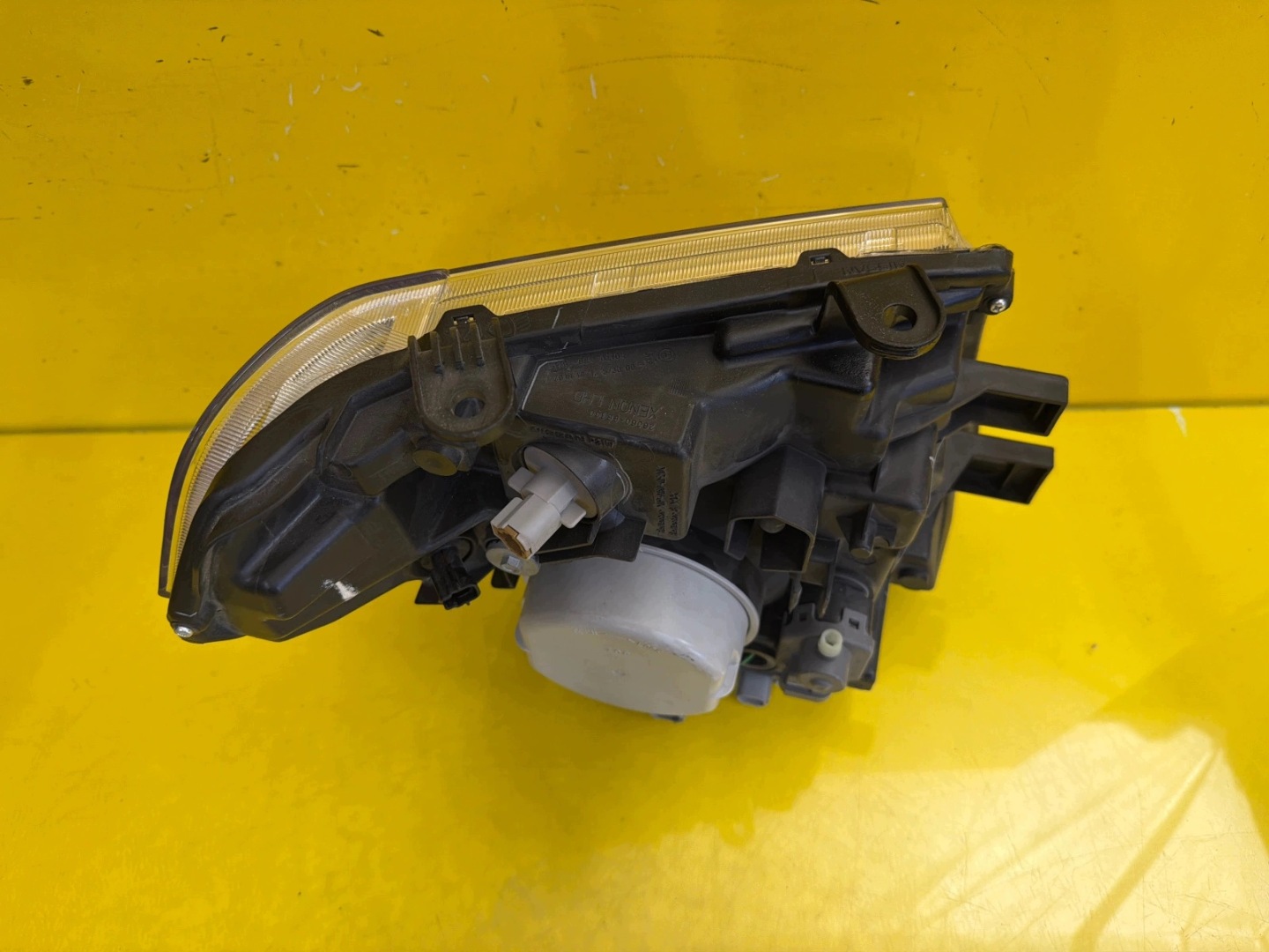 light left Nissan Navara D40 Pathfinder Xenon 2005-2010
