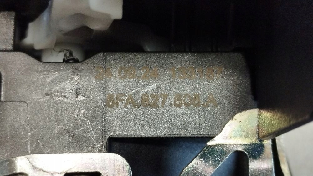 Seat Leon IV lock bonnet boot 8P4827505