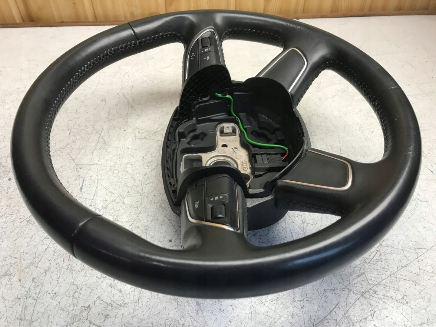steering wheel, leather MULTIFUNKCJA AUDI A4 B8 A5 Q5 LADNA