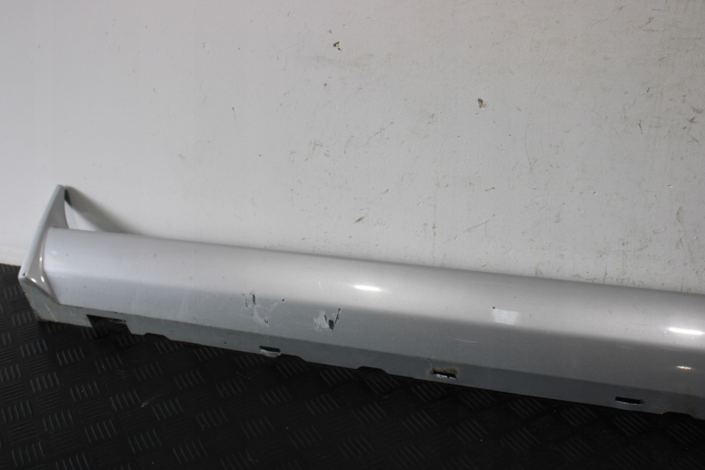 threshold left cap threshold FORD MUSTANG V 5 4R33-6310177-AE