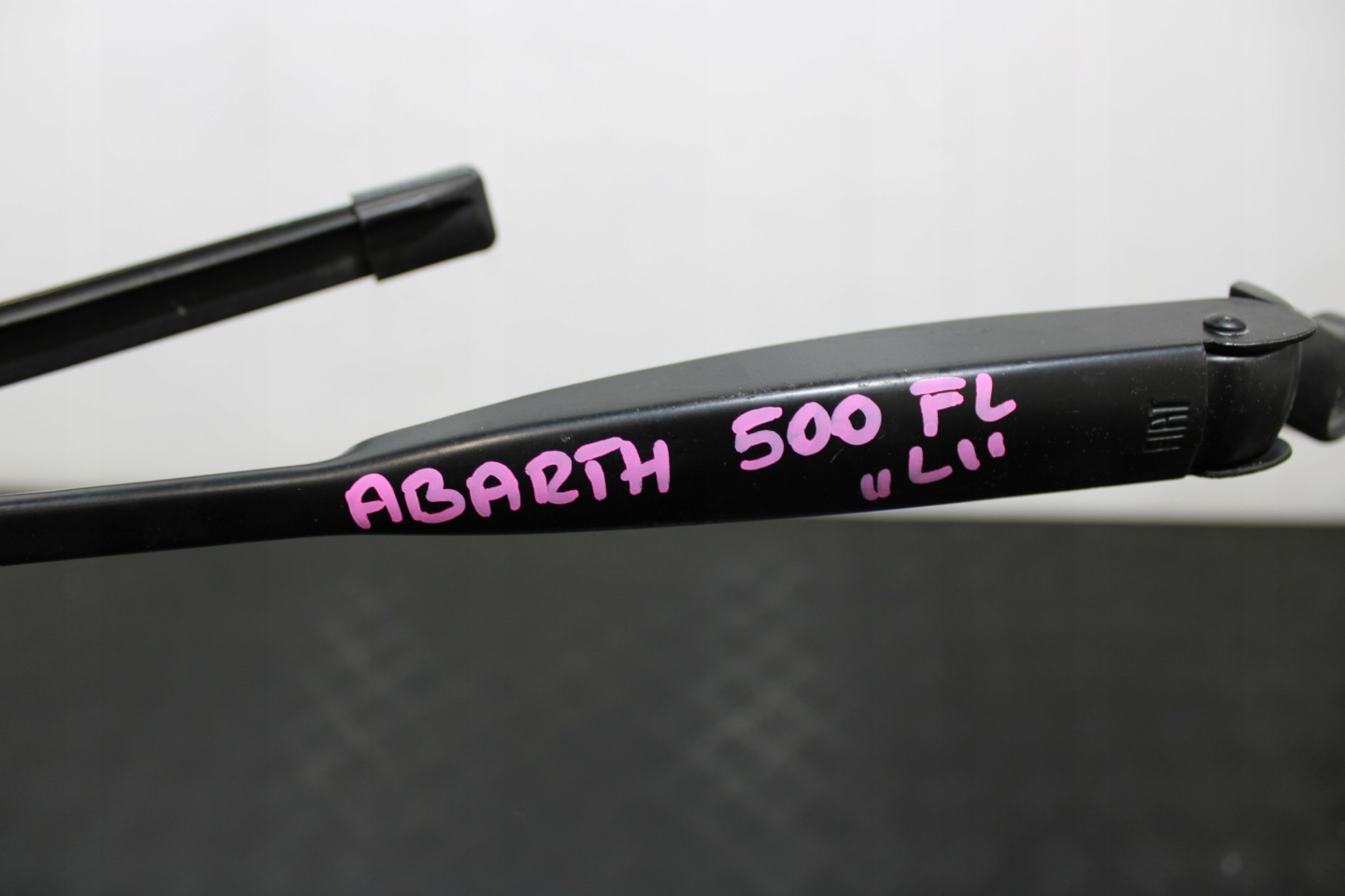 wiper arm wiper left FIAT 500 ABARTH LIFT