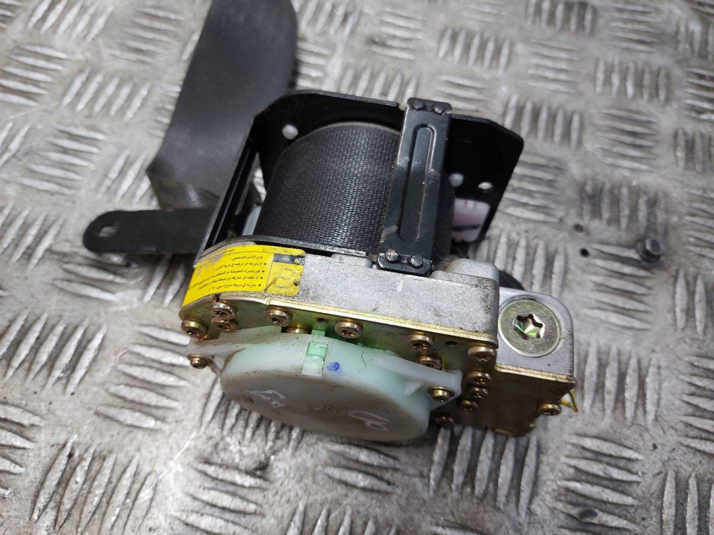 tension belt safety left front TOYOTA YARIS and 3D